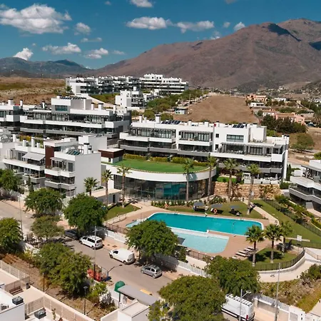 Apartment Luxurious 2 Bedroom Close To The In
